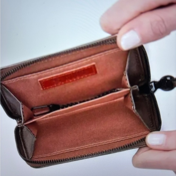 Hobo International Nila Small Zip Around Wallet Leather color Pewter NEW - Picture 2 of 6